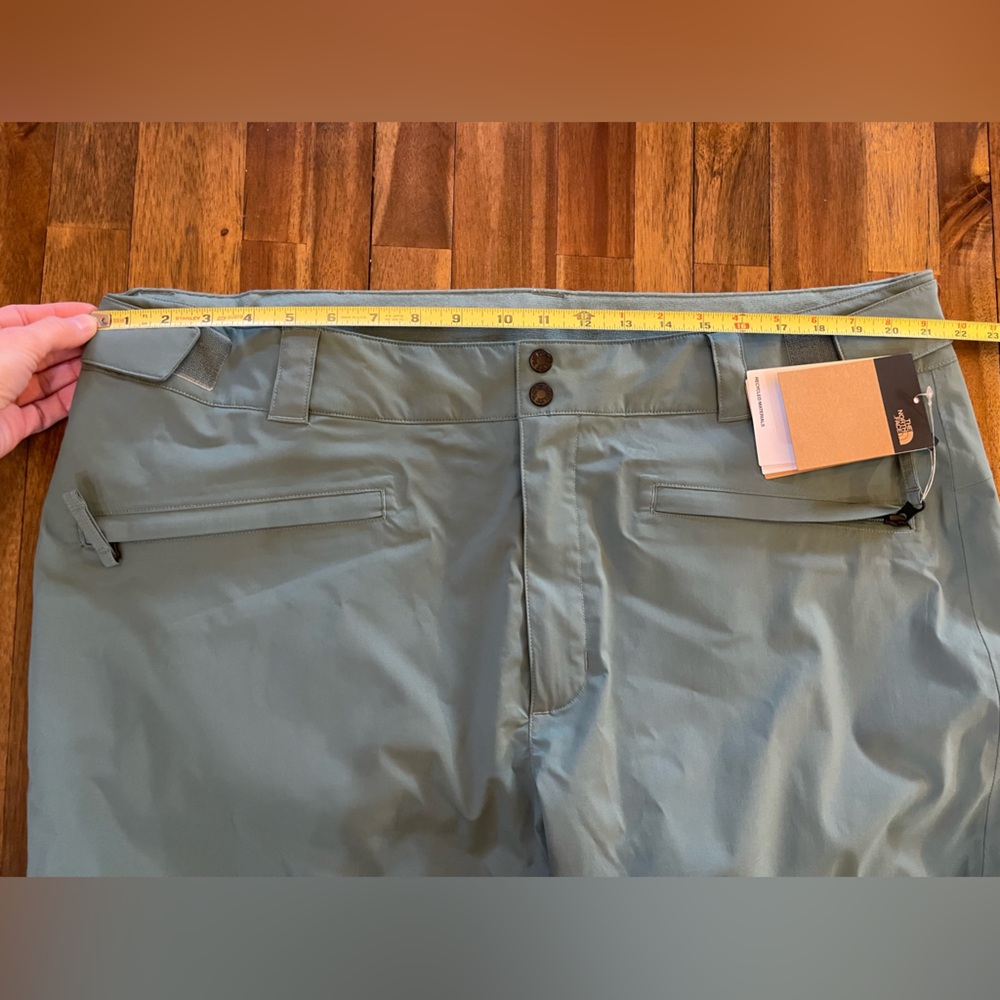 The North Face women’s plus freedom snow pant dark sage - Picture 6 of 15